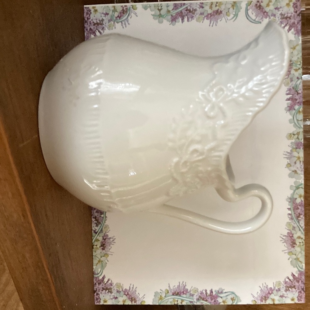 Wedgewood Ralph Loren creamer